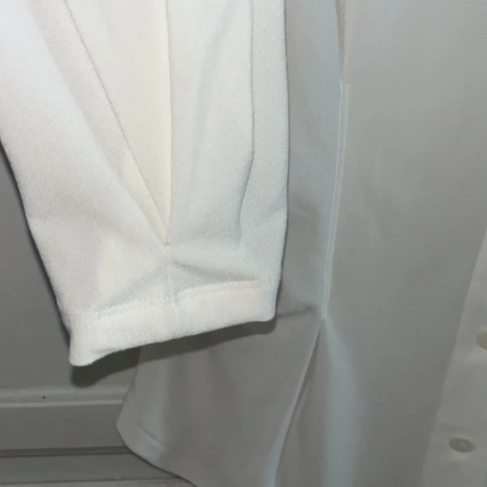 Halogen - Picture 2 of 6